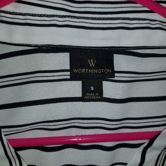 Sheer Vertical Stripe Button-up top - Picture 2 of 2